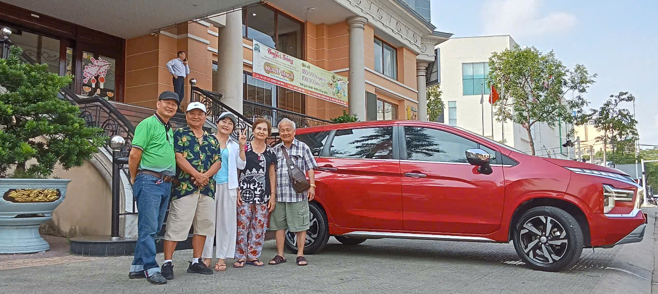 Tài xế Hiệp Hội Xe đón khách tại khách sạn Ninh Kiều 2
